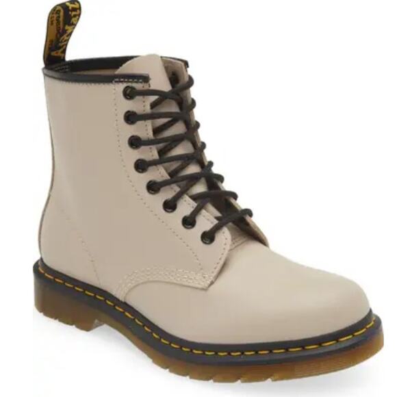 NWT Dr. Martens 1460 Smooth Leather Lace Up Boots Size 5 - Picture 1 of 9